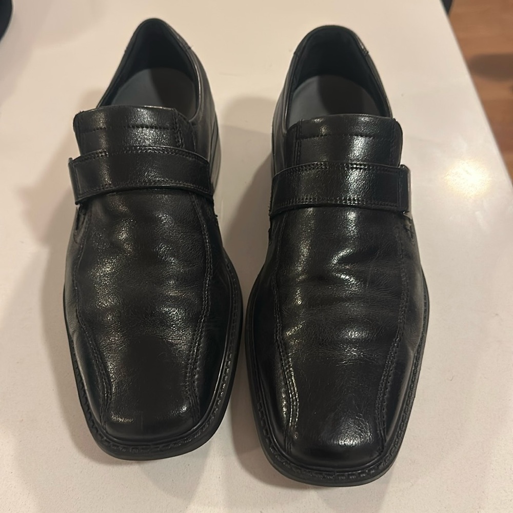 ECCO - Men's Black Leather Slip-On Loafer Dress Shoe Size 10 (EU 44)